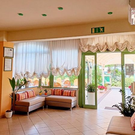Costa Del Sole Only Room 米兰马瑞提那 外观 照片