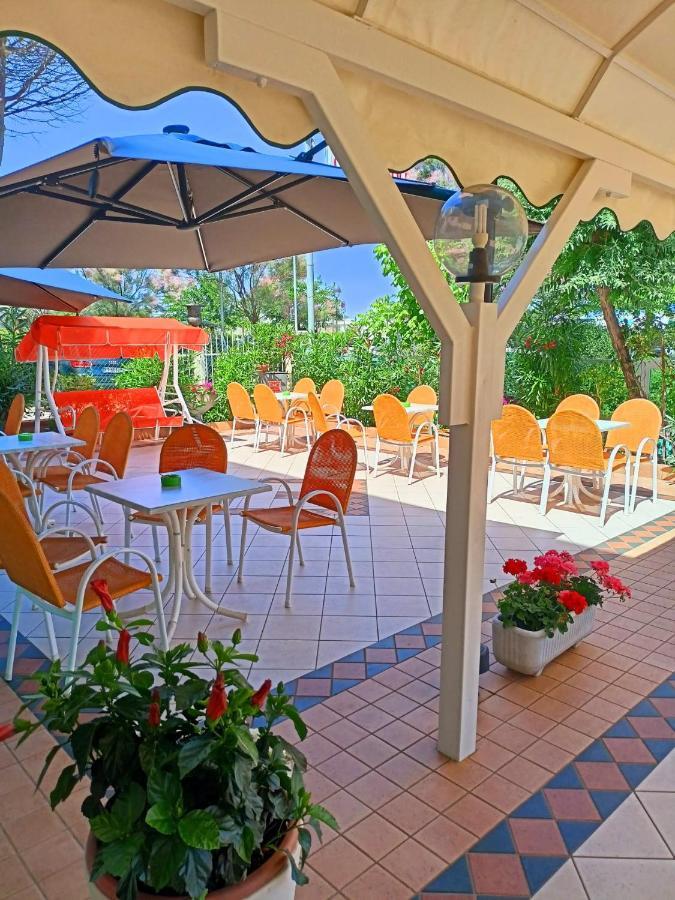 Costa Del Sole Only Room 米兰马瑞提那 外观 照片