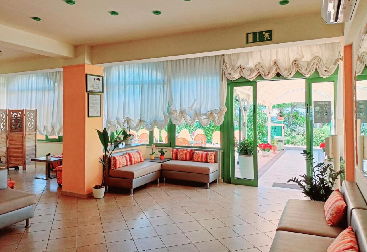Costa Del Sole Only Room 米兰马瑞提那 外观 照片