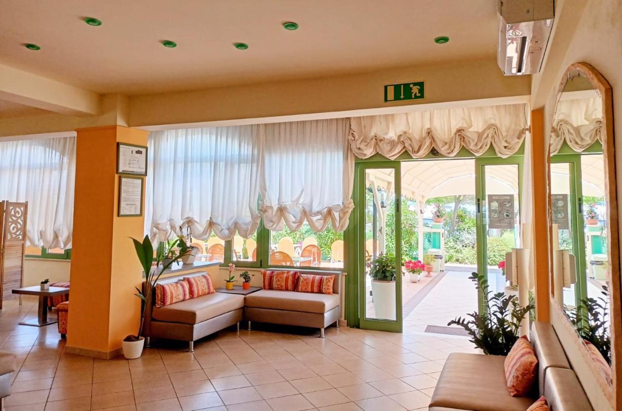 Costa Del Sole Only Room 米兰马瑞提那 外观 照片