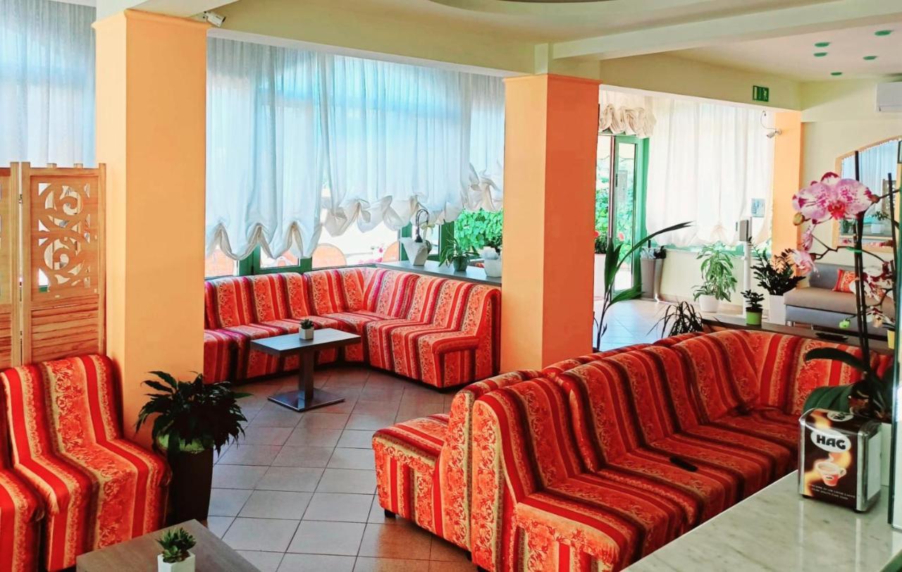 Costa Del Sole Only Room 米兰马瑞提那 外观 照片