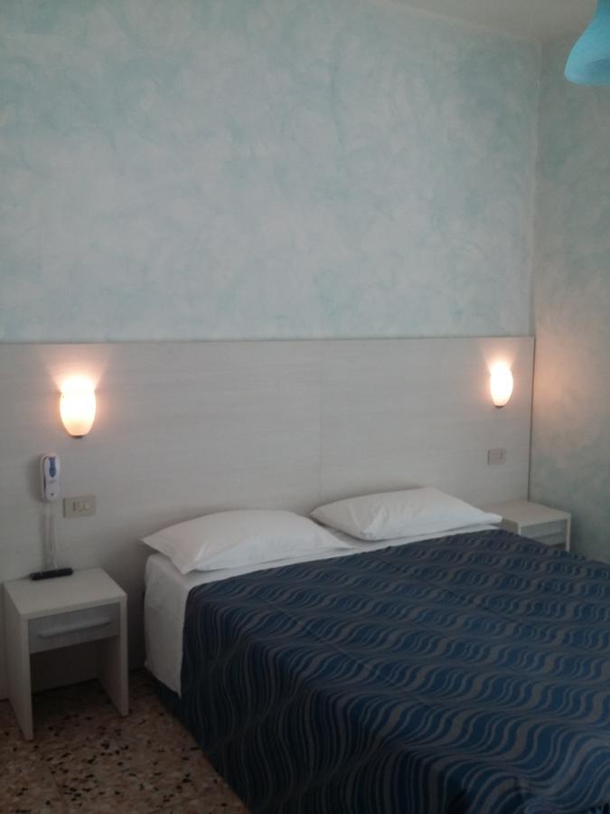 Costa Del Sole Only Room 米兰马瑞提那 外观 照片